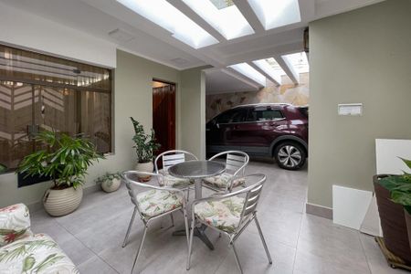 Casa à venda com 165m², 3 quartos e 4 vagasGaragem