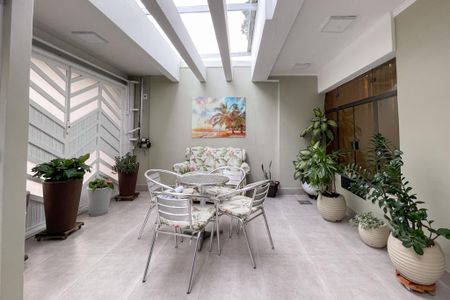 Casa à venda com 165m², 3 quartos e 4 vagasGaragem