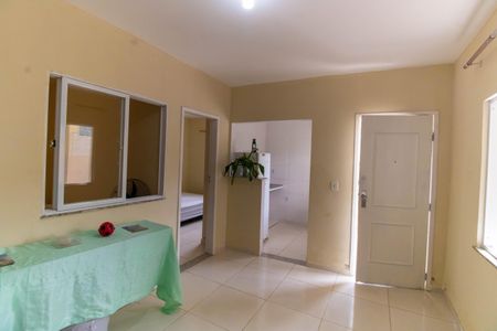 Casa à venda com 200m², 2 quartos e sem vaga Casa à venda com 200m², 2 quartos e sem vagaSala