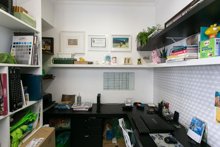 Apartamento à venda com 79m², 2 quartos e 1 vaga Apartamento à venda com 79m², 2 quartos e 1 vagaEscritório