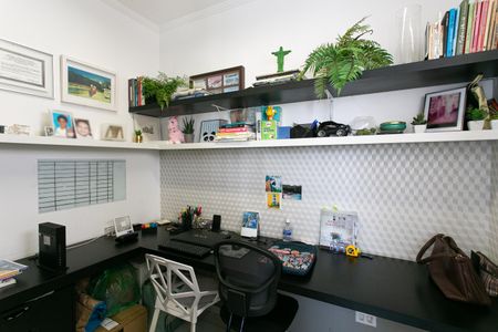 Apartamento à venda com 79m², 2 quartos e 1 vaga Apartamento à venda com 79m², 2 quartos e 1 vagaEscritório