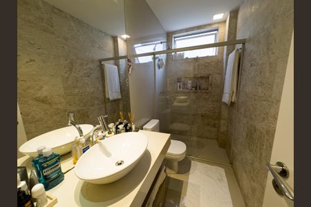 Apartamento à venda com 162m², 3 quartos e 3 vagasBanheiro