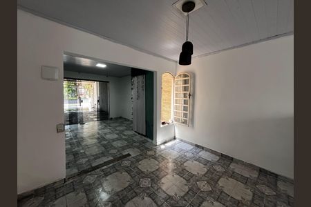 Casa para alugar com 80m², 2 quartos e 1 vaga Casa para alugar com 80m², 2 quartos e 1 vagaSala