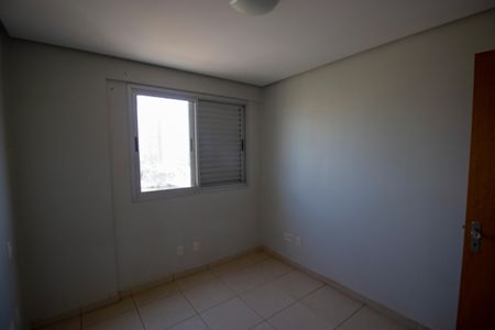 Apartamento para alugar com 90m², 3 quartos e 1 vagaQuarto 2