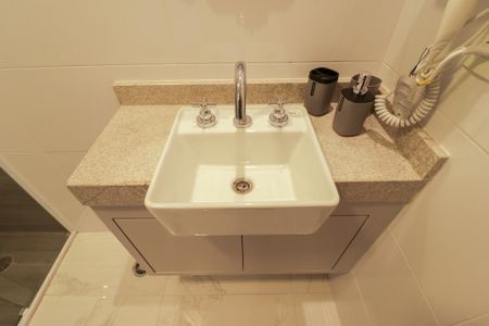 Studio para alugar com 29m², 0 quarto e sem vaga Studio para alugar com 29m², 0 quarto e sem vagaStudio/Banheiro