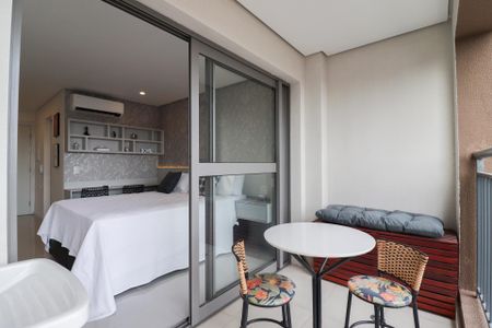 Studio para alugar com 29m², 0 quarto e sem vaga Studio para alugar com 29m², 0 quarto e sem vagaStudio/Sacada