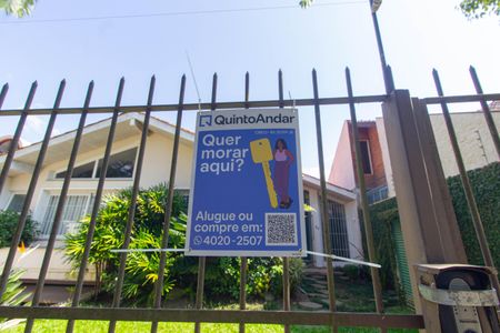 Casa à venda com 240m², 3 quartos e 2 vagasPlaca