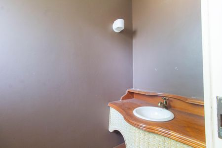 Casa à venda com 240m², 3 quartos e 2 vagasLavabo da sala