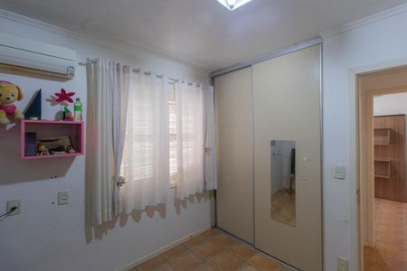 Casa à venda com 240m², 3 quartos e 2 vagasQuarto 1