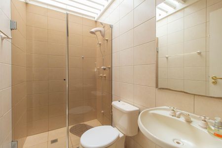 Casa à venda com 240m², 3 quartos e 2 vagasBanheiro 2