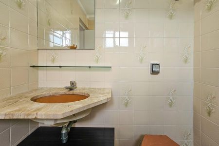 Apartamento para alugar com 100m², 3 quartos e 1 vagaBanheiro da suíte