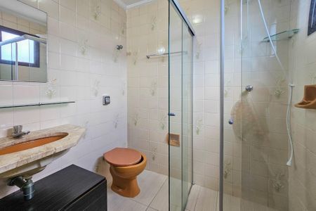 Apartamento para alugar com 100m², 3 quartos e 1 vagaBanheiro da suíte
