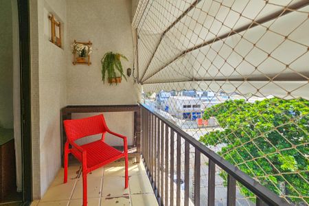 Apartamento para alugar com 100m², 3 quartos e 1 vagaVaranda