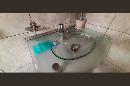 Casa à venda com 164m², 4 quartos e 2 vagas Casa à venda com 164m², 4 quartos e 2 vagasBanheiro de Serviço