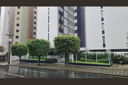 Apartamento para alugar com 101m², 3 quartos e 2 vagasFachada e portaria