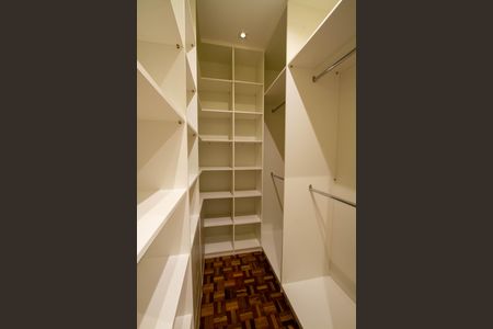 Apartamento para alugar com 101m², 3 quartos e 2 vagasCloset