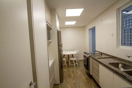 Apartamento para alugar com 101m², 3 quartos e 2 vagasCozinha