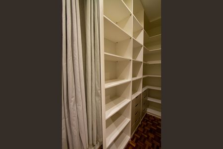 Apartamento para alugar com 101m², 3 quartos e 2 vagasCloset