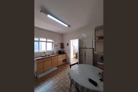 Casa à venda com 150m², 2 quartos e 2 vagas Casa à venda com 150m², 2 quartos e 2 vagasCozinha - Armários