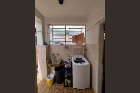 Casa à venda com 150m², 2 quartos e 2 vagas Casa à venda com 150m², 2 quartos e 2 vagasÁrea de Serviço