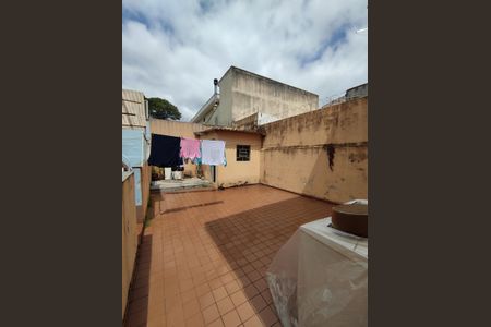 Casa à venda com 150m², 2 quartos e 2 vagas Casa à venda com 150m², 2 quartos e 2 vagasQuintal