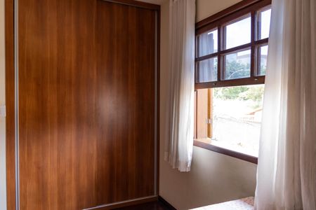 Casa à venda com 190m², 3 quartos e 2 vagas Casa à venda com 190m², 3 quartos e 2 vagasQuarto 2