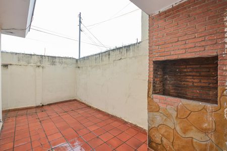 Casa para alugar com 128m², 4 quartos e 5 vagasQuintal