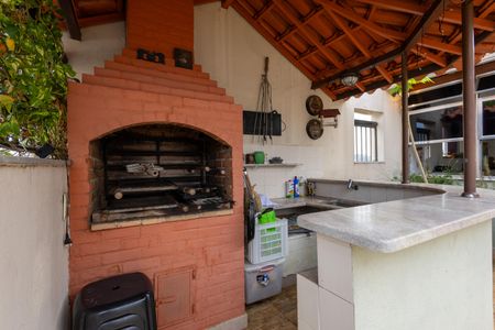 Apartamento à venda com 157m², 2 quartos e 2 vagas Apartamento à venda com 157m², 2 quartos e 2 vagasCobertura Churrasqueira