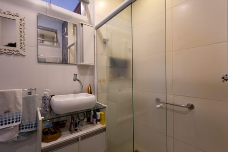 Apartamento à venda com 157m², 2 quartos e 2 vagas Apartamento à venda com 157m², 2 quartos e 2 vagasBanheiro Suíte