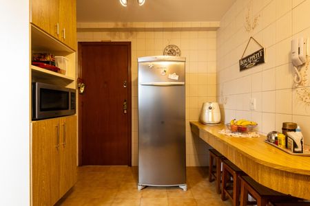 Apartamento à venda com 157m², 2 quartos e 2 vagas Apartamento à venda com 157m², 2 quartos e 2 vagasCozinha