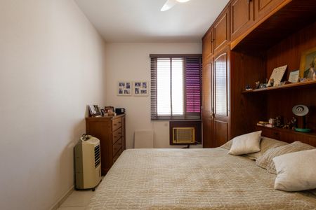 Apartamento à venda com 157m², 2 quartos e 2 vagas Apartamento à venda com 157m², 2 quartos e 2 vagasSuíte