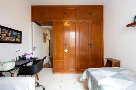 Apartamento à venda com 157m², 2 quartos e 2 vagas Apartamento à venda com 157m², 2 quartos e 2 vagasQuarto