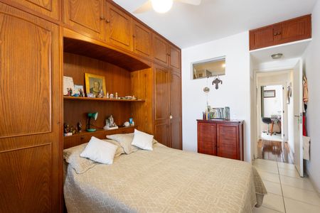 Apartamento à venda com 157m², 2 quartos e 2 vagas Apartamento à venda com 157m², 2 quartos e 2 vagasSuíte