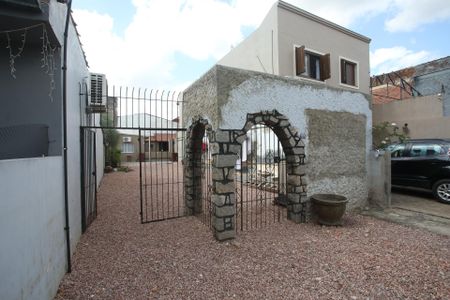 Casa à venda com 270m², 5 quartos e 3 vagasFachada da casa