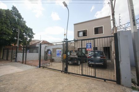 Casa à venda com 270m², 5 quartos e 3 vagasFachada da casa