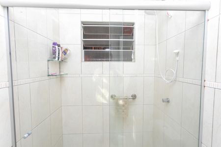 Casa à venda com 270m², 5 quartos e 3 vagasBanheiro suite 1