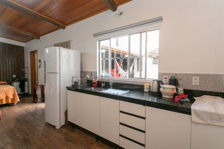 Casa à venda com 270m², 5 quartos e 3 vagasCozinha 2