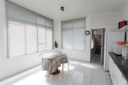 Casa à venda com 270m², 5 quartos e 3 vagasCozinha