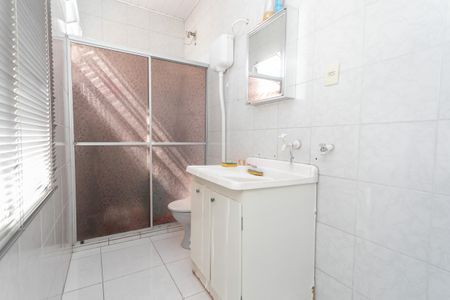 Casa à venda com 270m², 5 quartos e 3 vagasBanheiro 2