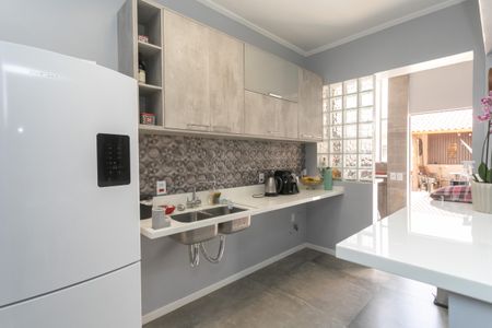 Casa à venda com 270m², 5 quartos e 3 vagasCozinha