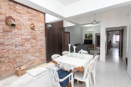 Casa à venda com 270m², 5 quartos e 3 vagasSala 2