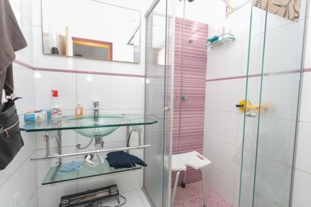 Casa à venda com 270m², 5 quartos e 3 vagasBanheiro da Suíte 2