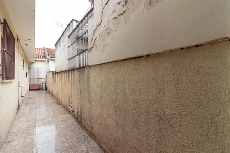 Casa à venda com 150m², 2 quartos e 2 vagasQuintal Lateral