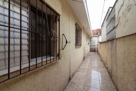 Casa à venda com 150m², 2 quartos e 2 vagasQuintal Lateral