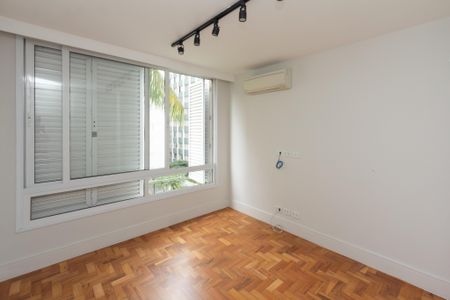 Apartamento à venda com 102m², 2 quartos e 1 vagaQuarto