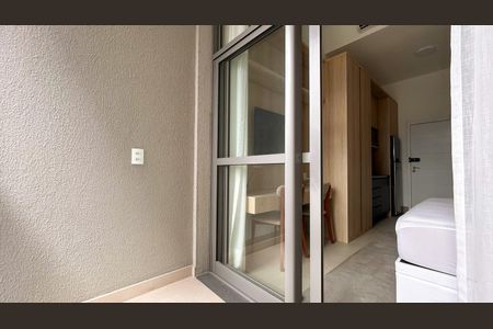 Studio para alugar com 25m², 1 quarto e sem vaga Studio para alugar com 25m², 1 quarto e sem vagaVaranda Studio