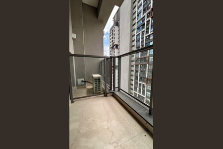 Studio para alugar com 25m², 1 quarto e sem vaga Studio para alugar com 25m², 1 quarto e sem vagaVaranda Studio