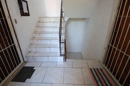 Apartamento para alugar com 42m², 2 quartos e sem vagaEscada