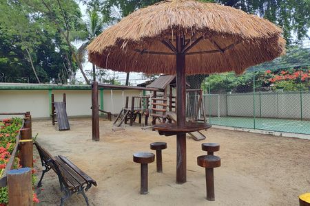 Apartamento para alugar com 65m², 2 quartos e 1 vaga Apartamento para alugar com 65m², 2 quartos e 1 vagaÁrea comum - Playground