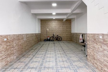 Casa para alugar com 200m², 1 quarto e 5 vagas Casa para alugar com 200m², 1 quarto e 5 vagasGaragem